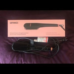 Amika Makeup - Amika Straightening Brush Amika Makeup - Amika Straightening Brush